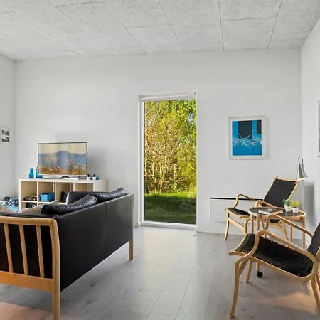 Irek - 500m From The Sea By Interhome *